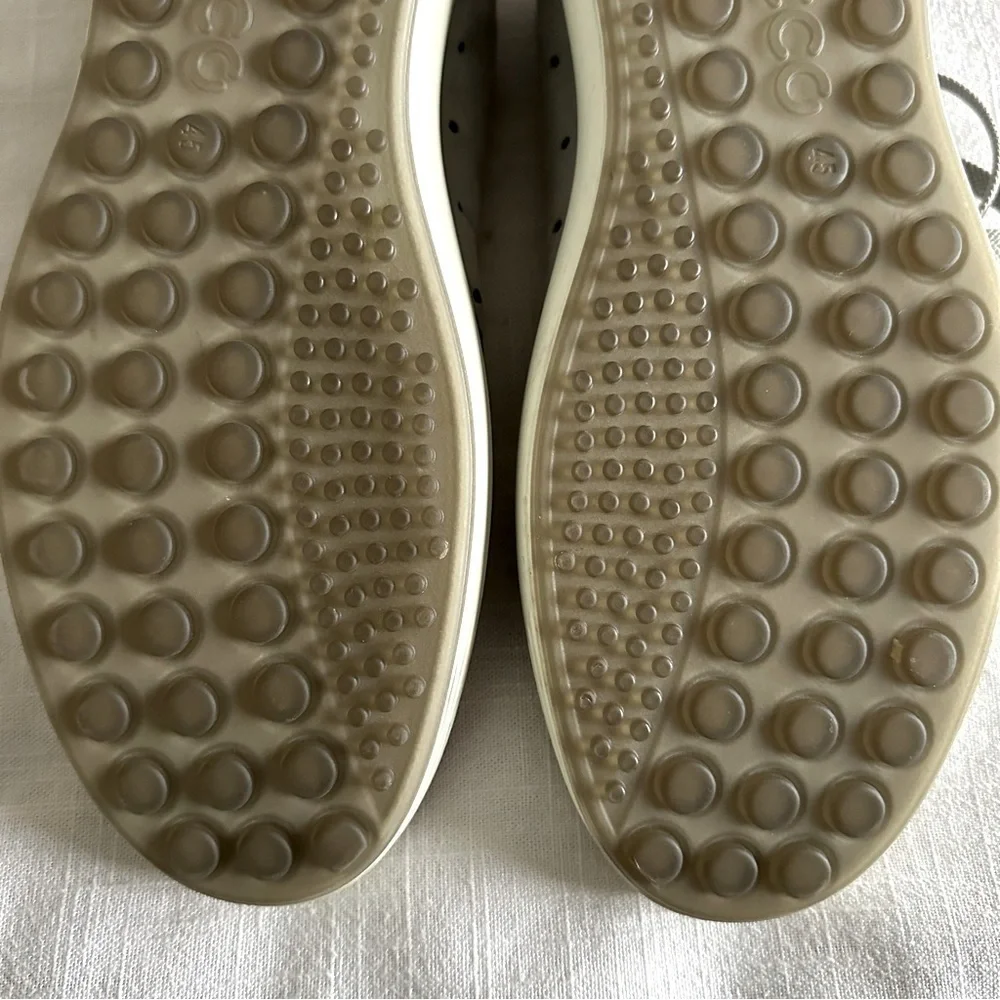 Ecco mens soft